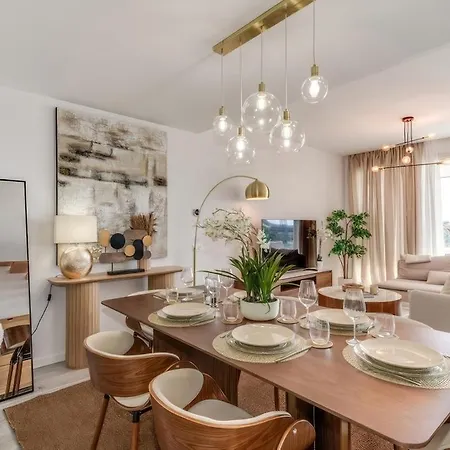 Oceana Townhouse - Cozy 3 Bed Home! Apartment